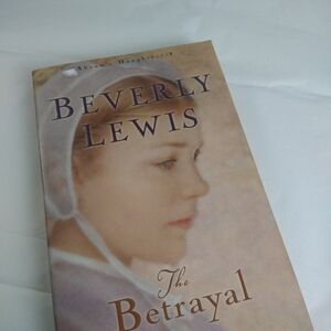 BEVERLY Lewis Abrams daughters second book series The Betrayal.